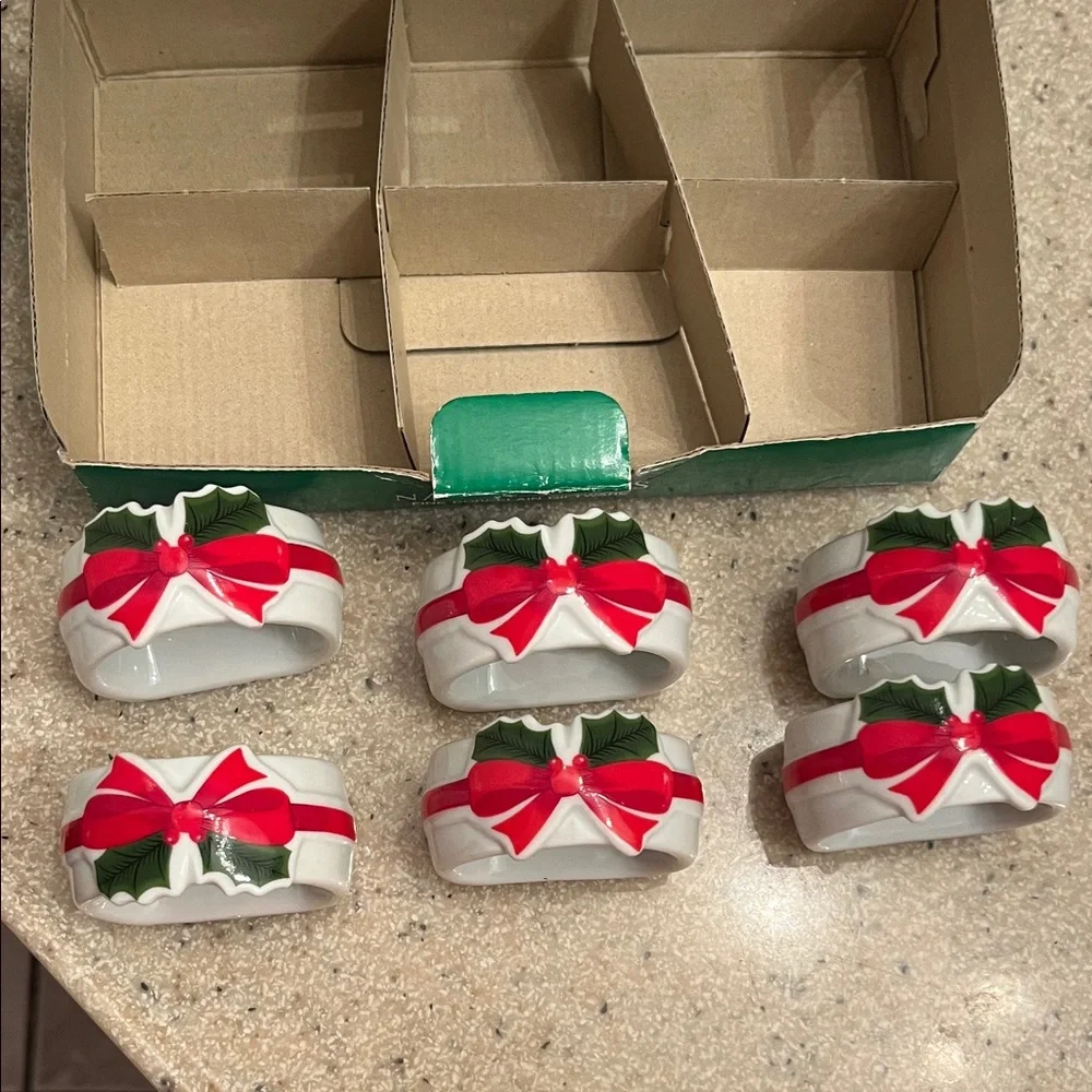 Mount Clemens Pottery add touch